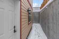 Bangunan I Spy - Cozy Pet Friendly, Ski In/Ski Out Condo with Private Hot Tub