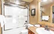 In-room Bathroom 5 Forest Lane Hideaway - Luxurious Family Friendly Home with Private Hot Tub