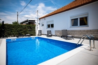 Swimming Pool Villa Anđelina with pool - Zadar