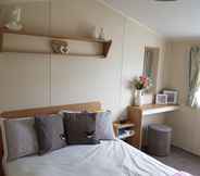 Kamar Tidur 6 Waterside Holiday Park, Paignton, Sleep 6 Caravan