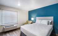 Bedroom 7 WoodSpring Suites Gurnee - Chicago