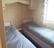 Bedroom 4 3-bedroom Caravan at Thorness bay