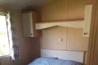 Phòng ngủ 3-bedroom Caravan at Thorness bay