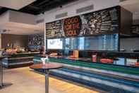 Bar, Cafe and Lounge Days Hotel By Wyndham Dubai Deira