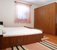 Bedroom 3 A1 - apt Near Beach With Terrace and the sea View