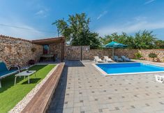 Others 6 Amazing Home in Donje Rastane With 3 Bedrooms, Wifi and Outdoor Swimming Pool