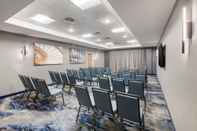Functional Hall Fairfield Inn & Suites by Marriott Virginia Beach Town Center