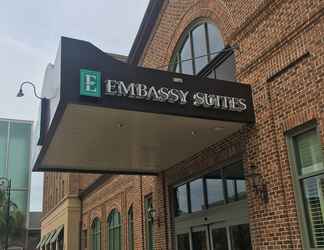 Exterior 2 Embassy Suites by Hilton Savannah