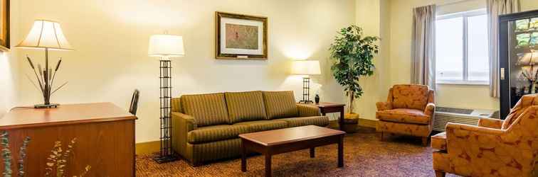 Lobi Rodeway Inn & Suites