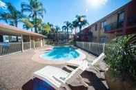 Swimming Pool Ramada Hotel & Suites Sydney Cabramatta