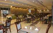 Restaurant 6 Al Safwah Royale Orchid