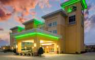 Exterior 5 La Quinta Inn & Suites by Wyndham Durant