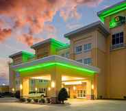 Exterior 5 La Quinta Inn & Suites by Wyndham Durant