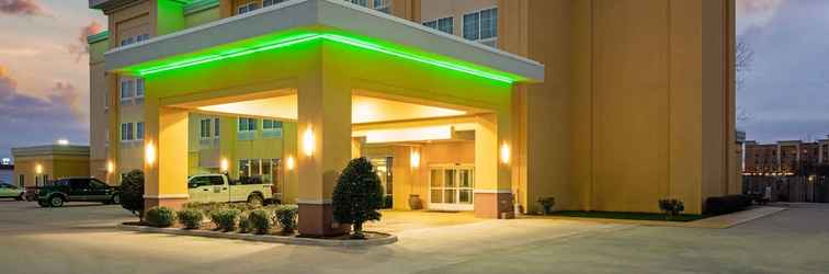 Exterior La Quinta Inn & Suites by Wyndham Durant