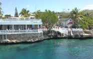 Exterior 6 Hotel On Vacation Blue Cove