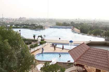 Dreamworld Resort, Hotel & Golf Course, Hotel in Karachi