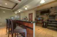 Bar, Cafe and Lounge Cobblestone Inn & Suites - Holyoke