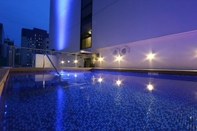 Swimming Pool Holiday Inn Panama Distrito Financiero, an IHG Hotel