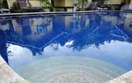 Kolam Renang 3 Blue Lagoon Inn & Suites