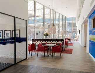 Lobi 2 Hampton by Hilton Amsterdam / Arena Boulevard