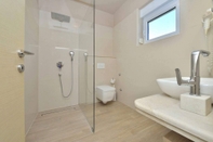 Toilet Kamar Rooms & Restaurant Matanovi Dvori