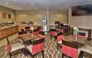 Restaurant 5 Comfort Inn Apalachin / Binghamton W Route 17