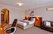 Kamar Tidur 4 Hume Country Motor Inn