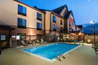 Kolam Renang TownePlace Suites Roswell