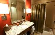 Toilet Kamar 7 Apache Casino Hotel