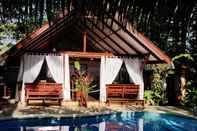 Swimming Pool Namuwoki Lodge