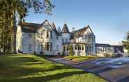 Exterior 2 Cairn Lodge