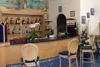 Bar, Cafe and Lounge Hotel Saint Raphael