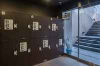 Sảnh chờ Capsule Hotel B&S Eco-Cube Shinsaibashi