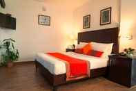 Bedroom Clarks Inn Express Jaipur