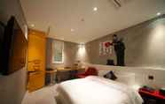 Bedroom 7 Hotel The Designers Samseong