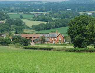 Exterior 2 Newcourt Barton