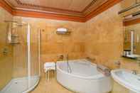 ห้องน้ำภายในห้อง Botania Relais & Spa