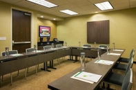 Ruangan Fungsional Fairfield Inn & Suites Tustin Orange County