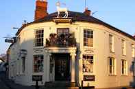 Exterior The White Hart Arkells Pub Group