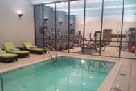 Swimming Pool Home2 Suites by Hilton Philadelphia - Convention Center, PA