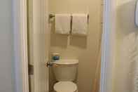 In-room Bathroom American Travel Inn