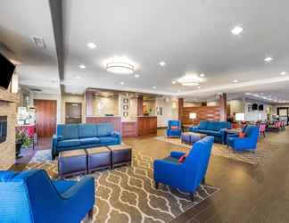 Lobby 2 Comfort Inn & Suites