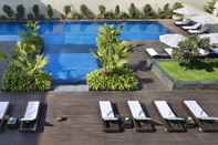 Swimming Pool JW Marriott Hotel New Delhi Aerocity