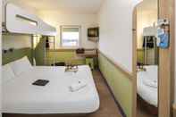 Bedroom ibis budget Birmingham International Airport - NEC