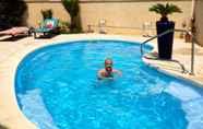 Swimming Pool 2 Maison Picolo