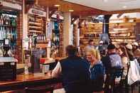 Bar, Cafe and Lounge Leatherbark