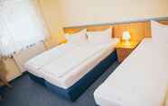 Bedroom 6 Hotel Zum Grunewald