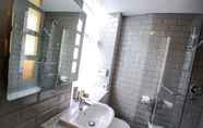 In-room Bathroom 7 Bowburn Hall Hotel