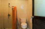 Toilet Kamar 6 Phi Phi Chang Grand Resort & Spa