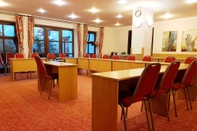 Functional Hall Park Hotel Pruhonice